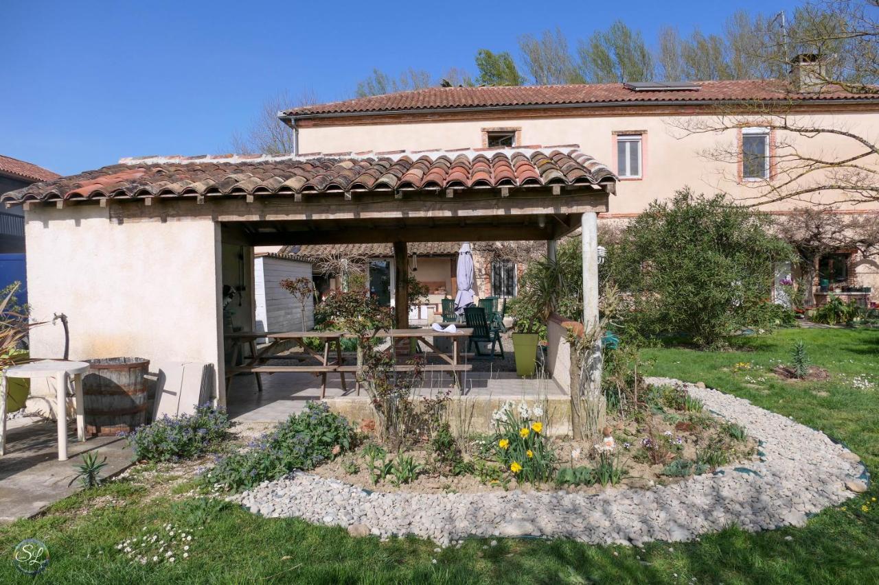 Domaine De L'Ile - Gites Et Chambres D'Hotes Castelsarrasin Exterior photo